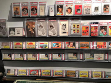 Roger Maris baseball card collection